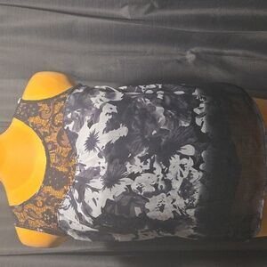 Dex: Women’s shirt